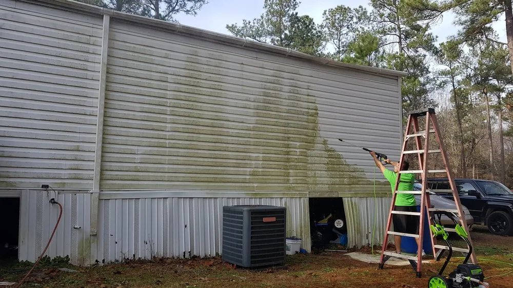 Slide of Calentanoz Contracting