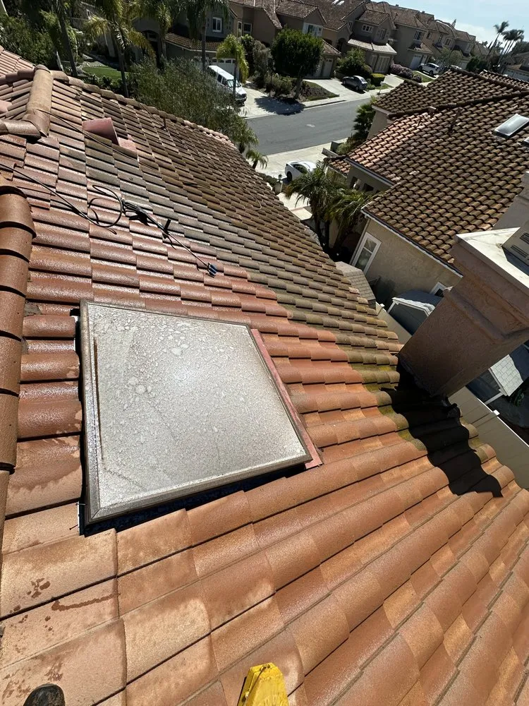 Slide of Cali Roof Cleaning