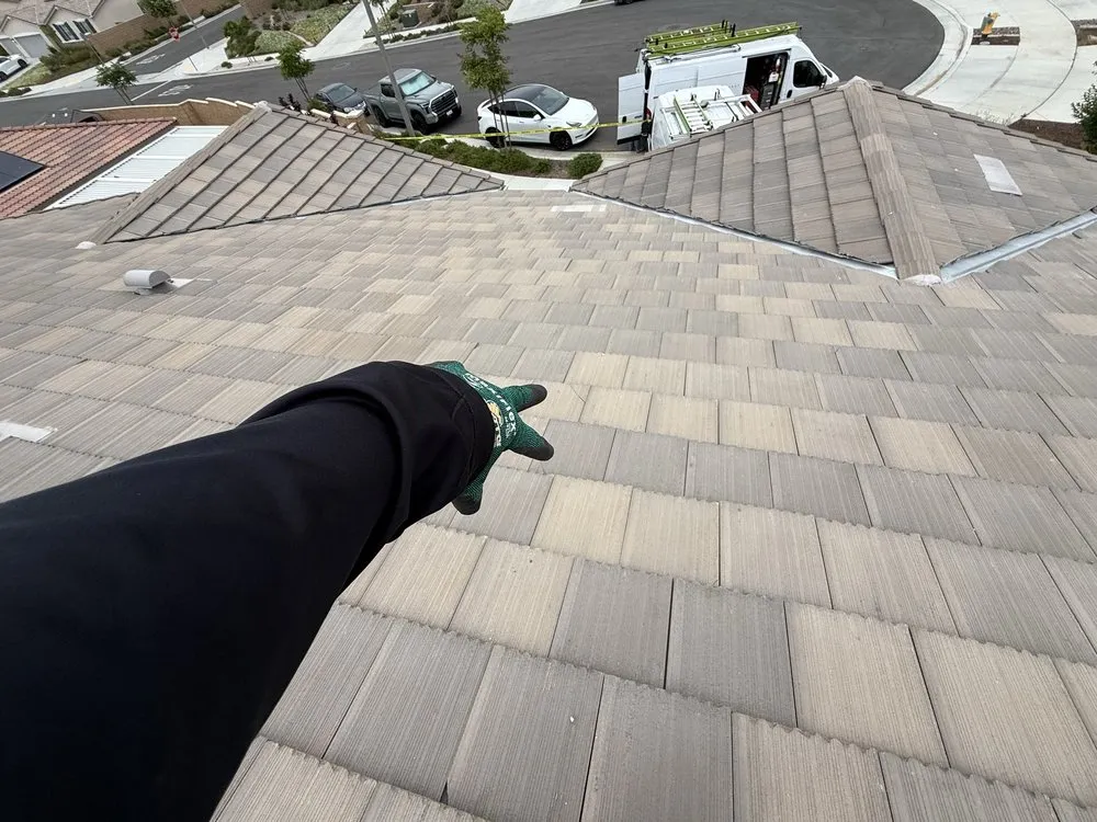 Slide of Cali Roofing Solutions