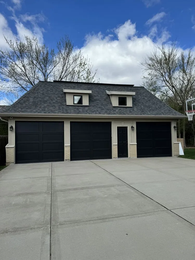 Slide of Caliber Roofing & Construction