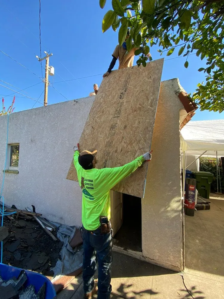 Reliable shingle roofing service in Reseda, CA - California Green Roofing