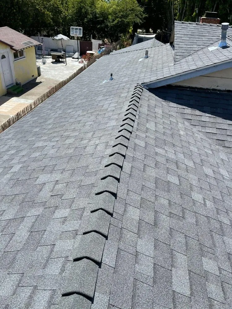 Emergency residential roofing service for homes in Reseda, CA by California Green Roofing