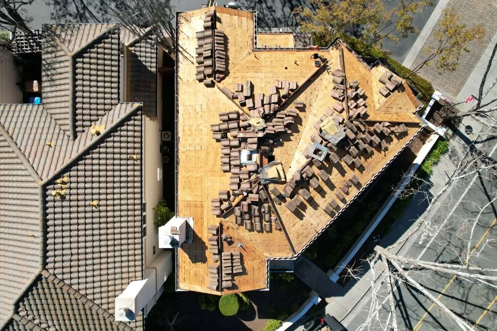 Slide of California Roof Runners