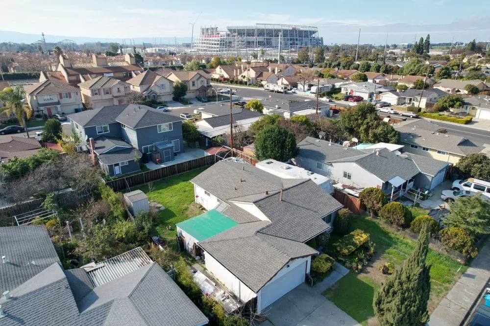 Slide of California Roof Runners