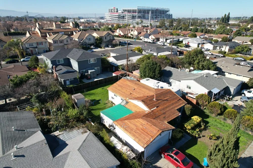 Slide of California Roof Runners