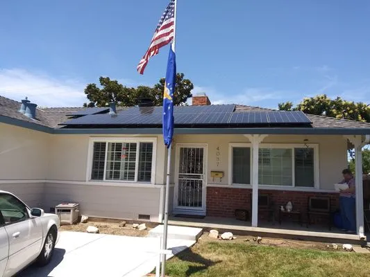 California Solar Store Logo