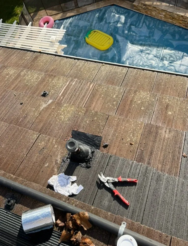 Slide of Caliglo Roofing