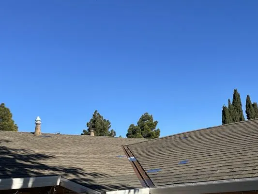 Caliglo Roofing Logo