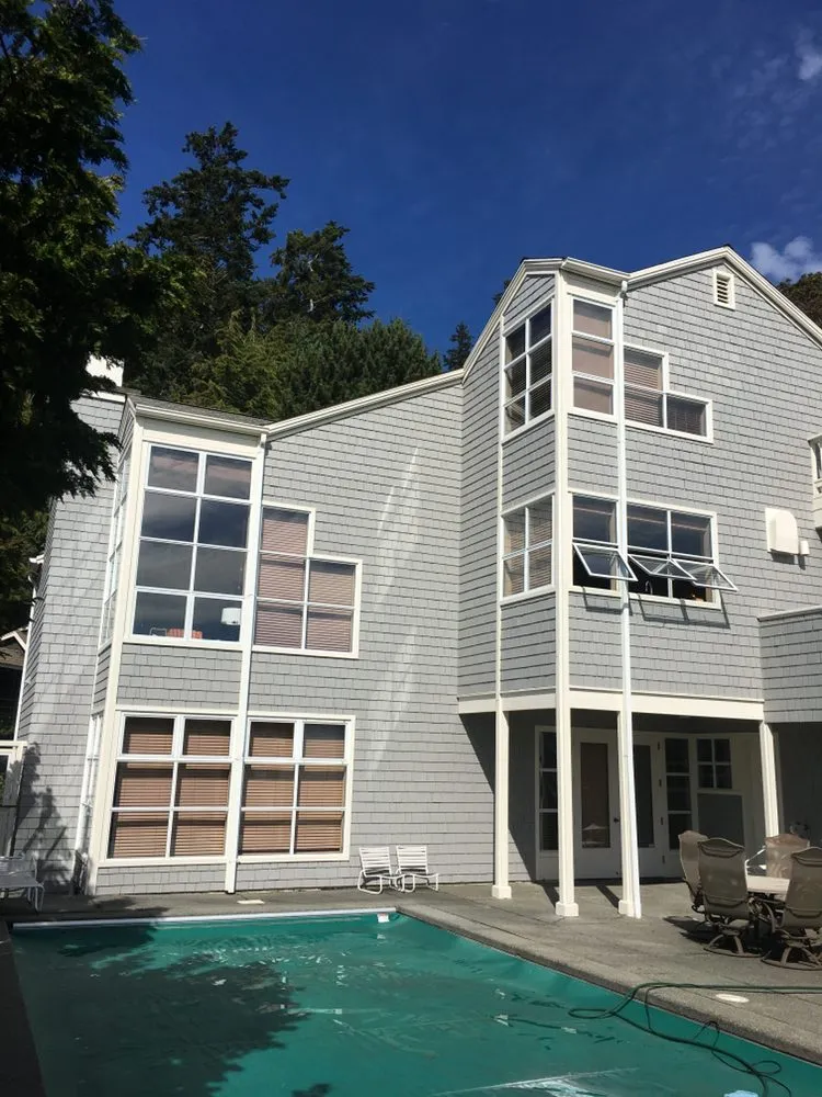 Licensed roof repair in Camano Island, WA by Camano Island Window Cleaning