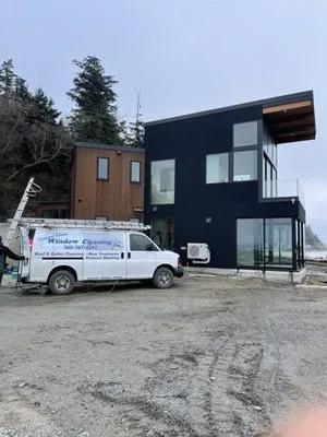 Camano Island Window Cleaning Logo