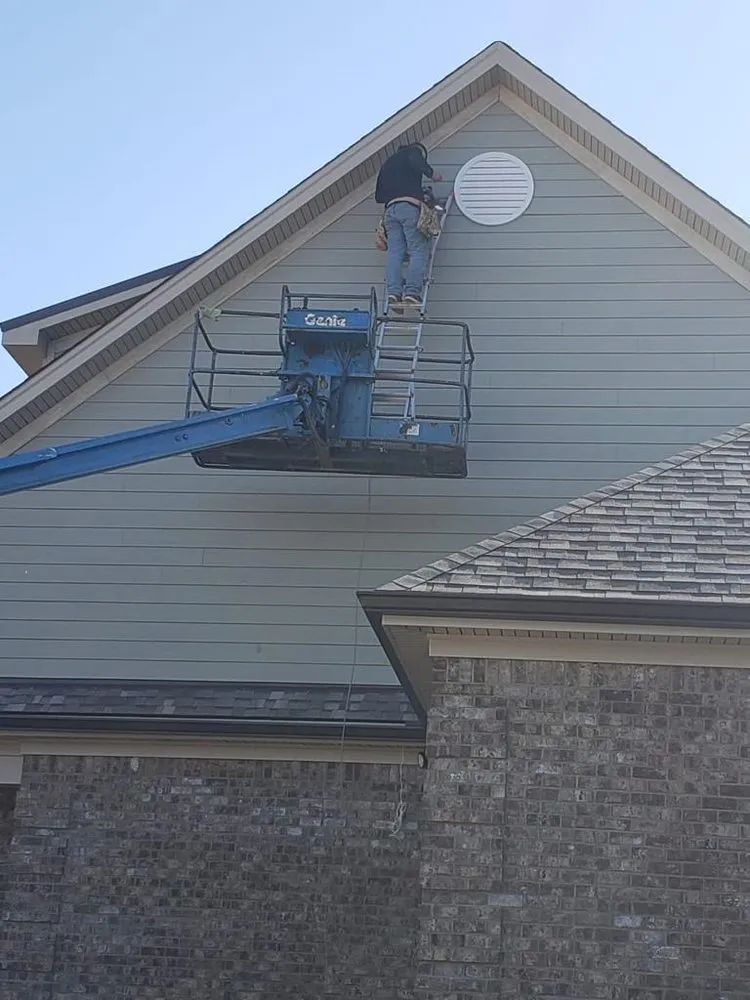 Emergency roof leak repair in Fairdale, KY - Camex