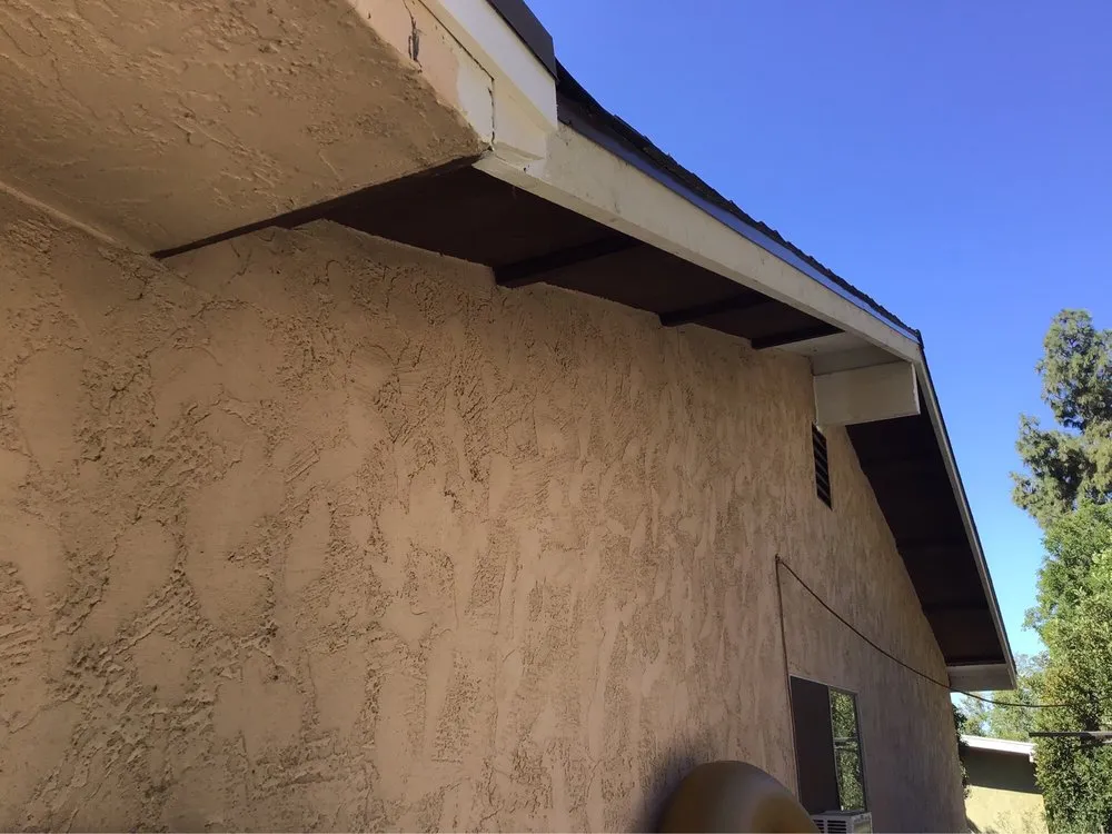 Slide of Campos Roofing