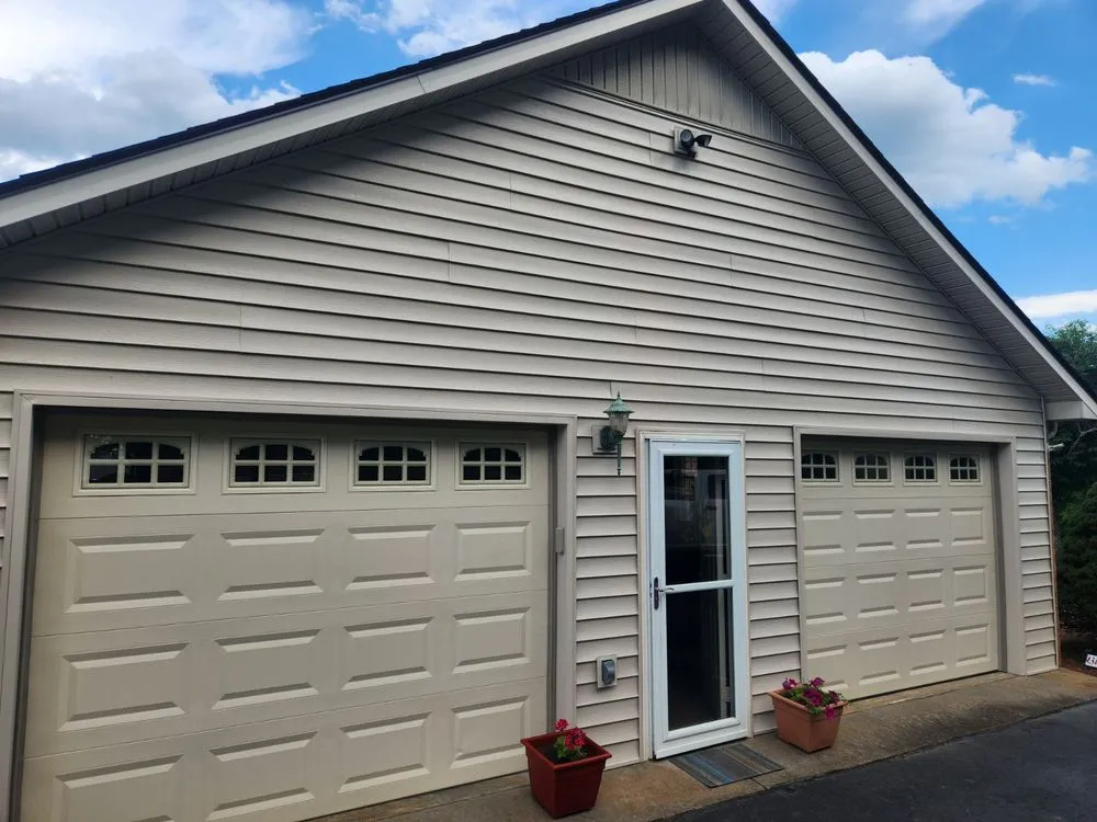 Licensed residential roofing service in Ridgeway, VA - Canaan Hills Construction