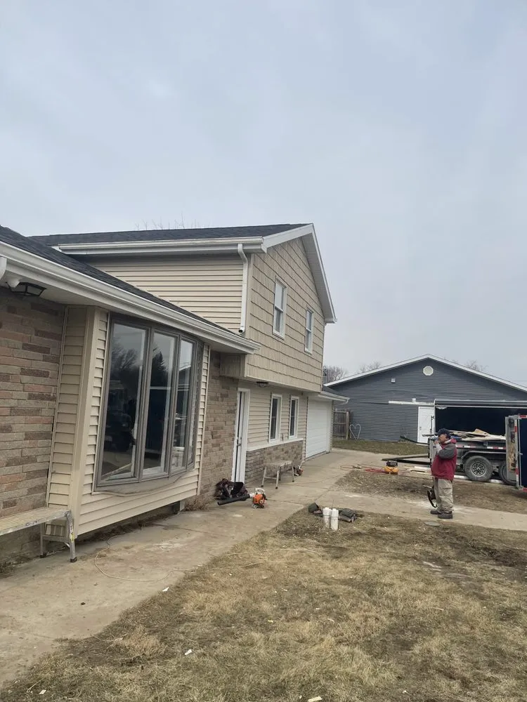 Slide of Canales Construction