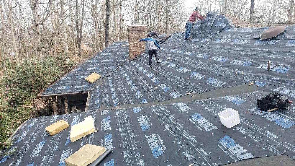 Slide of Canales Roofing