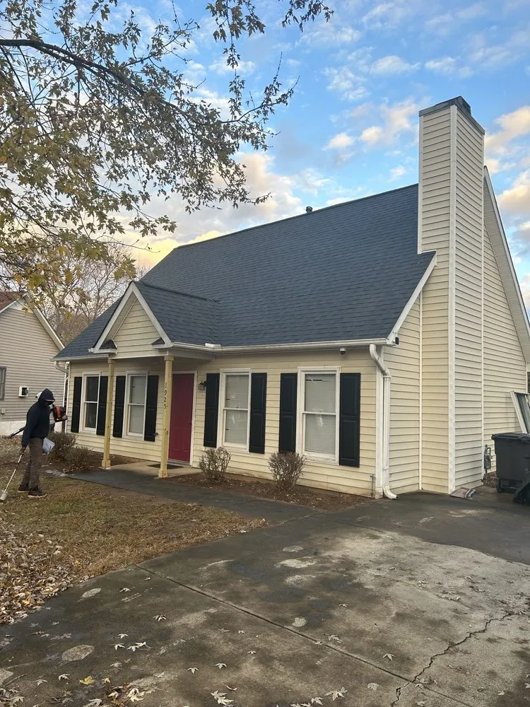Slide of Canales Roofing
