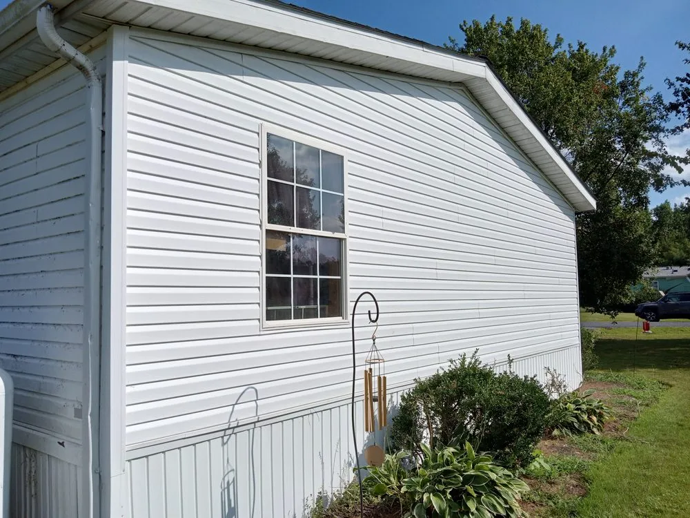 Slide of Canales Service