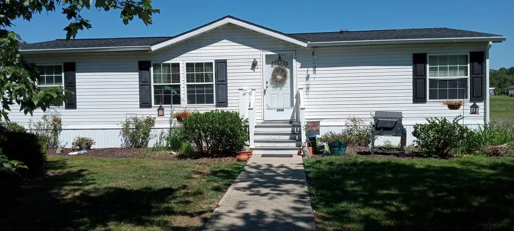 Slide of Canales Service