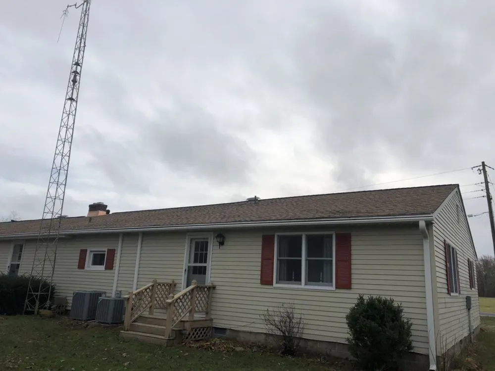 Slide of Canales Service