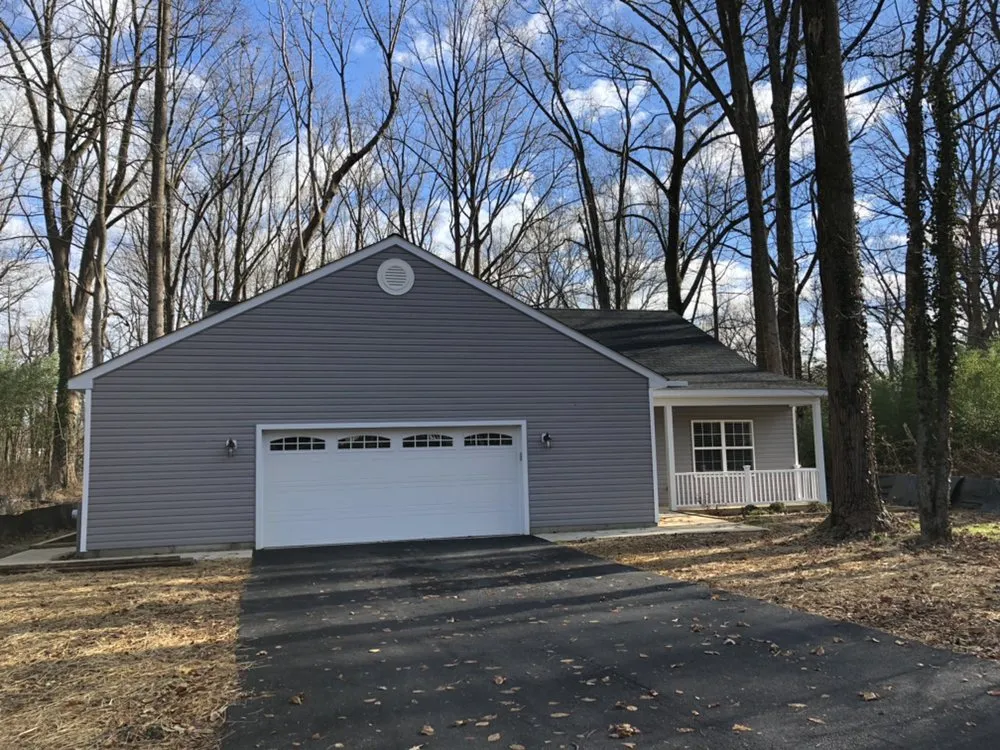 Slide of Canales Service