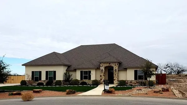 Candela Roofing Logo