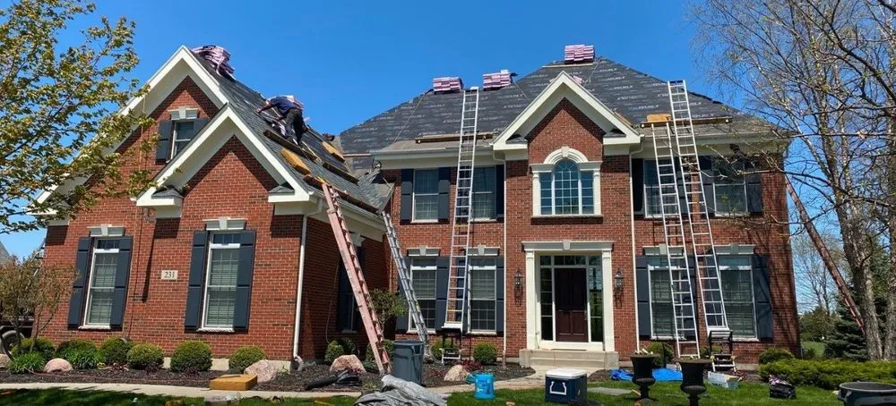 Slide of Canga Roofing