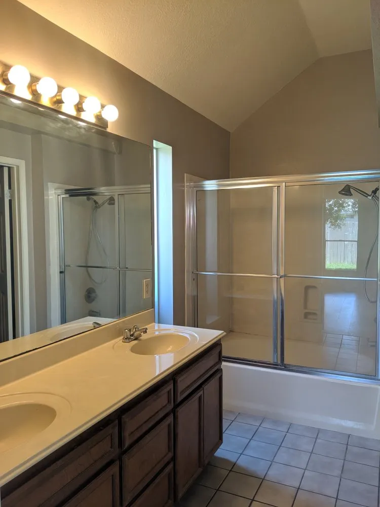 Slide of Canizales Construction