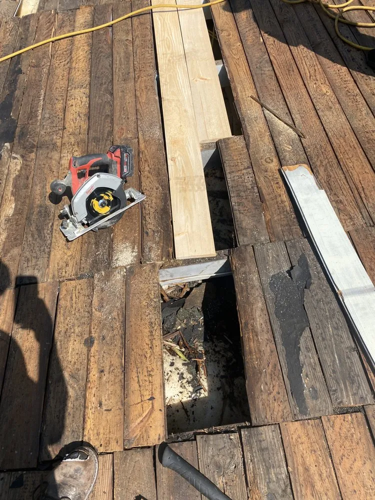 Slide of Cano Alberto Roofing