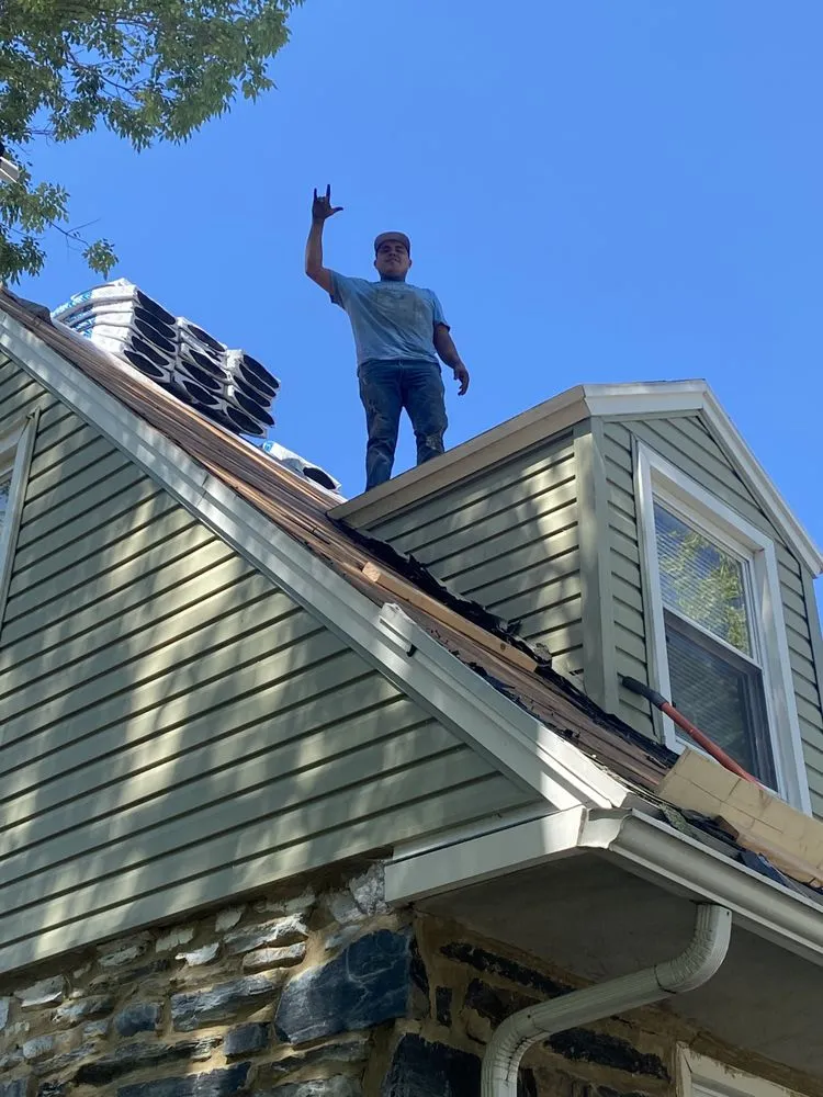 Slide of Cano Alberto Roofing