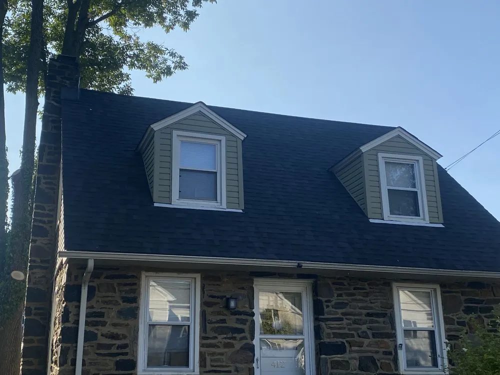 Slide of Cano Alberto Roofing