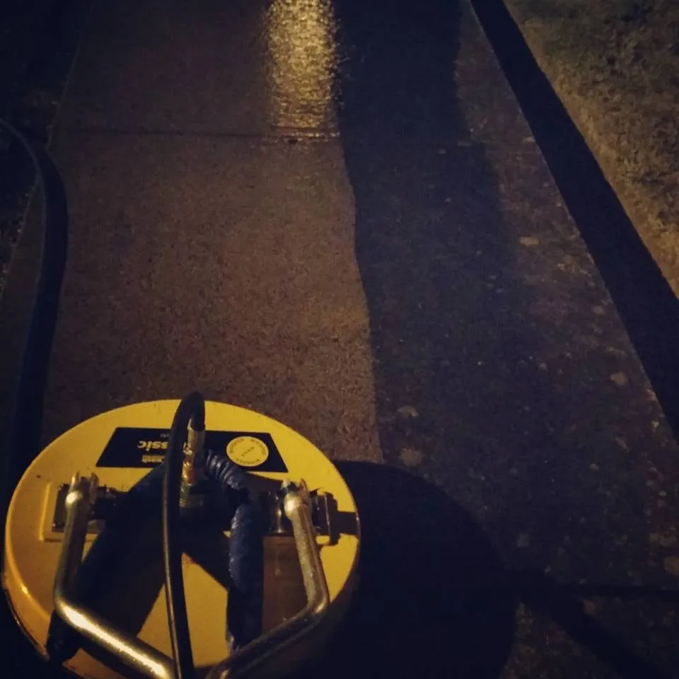 Slide of Capitol Pro Wash