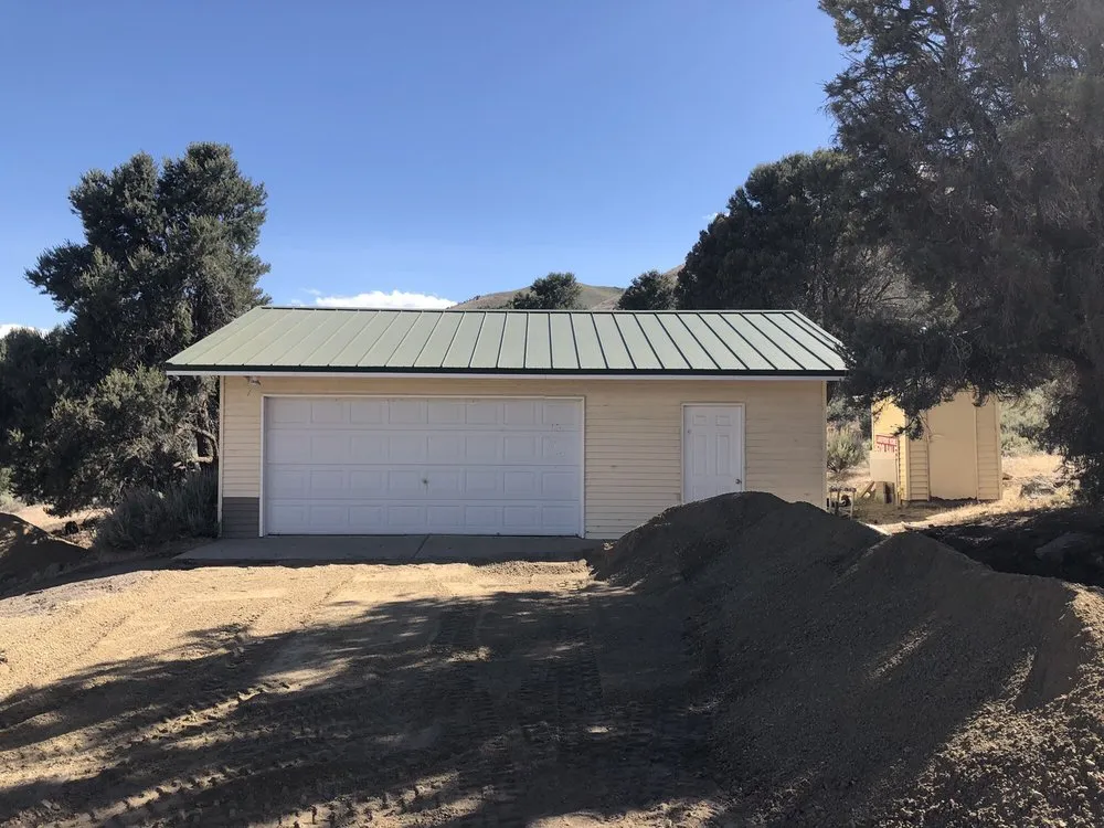 Slide of Capitol Roofing