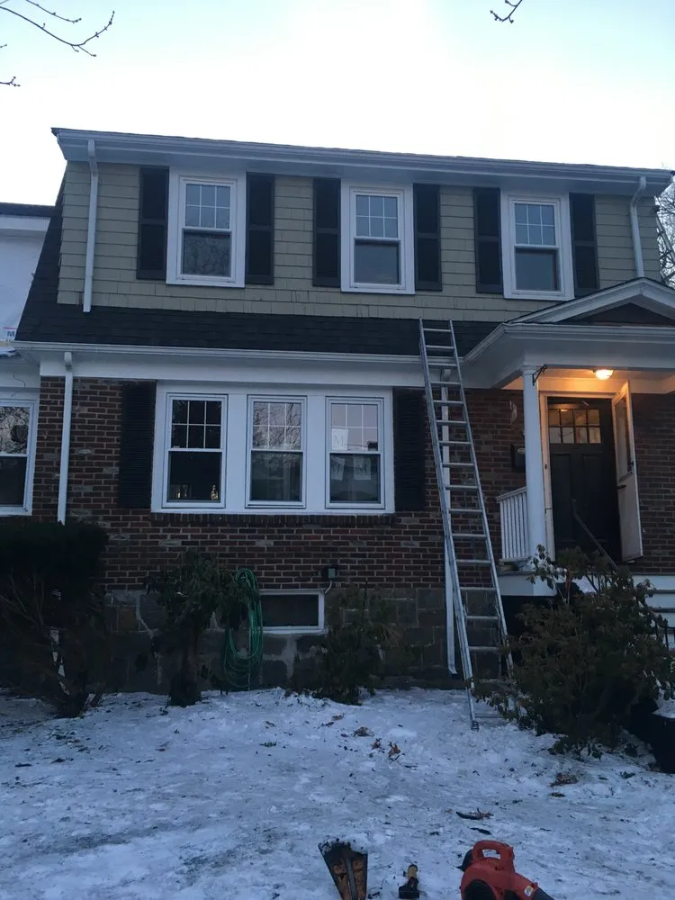 Slide of Capitol Roofing