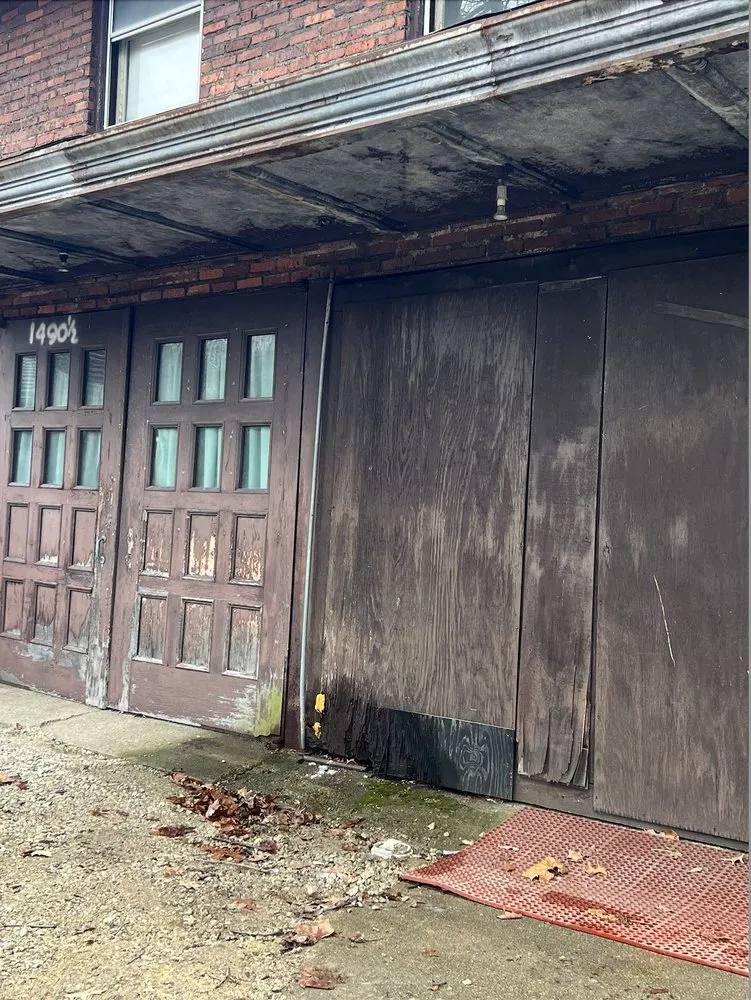 Slide of Captain Roof Repair