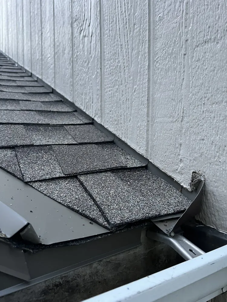 Slide of Captain Roofing