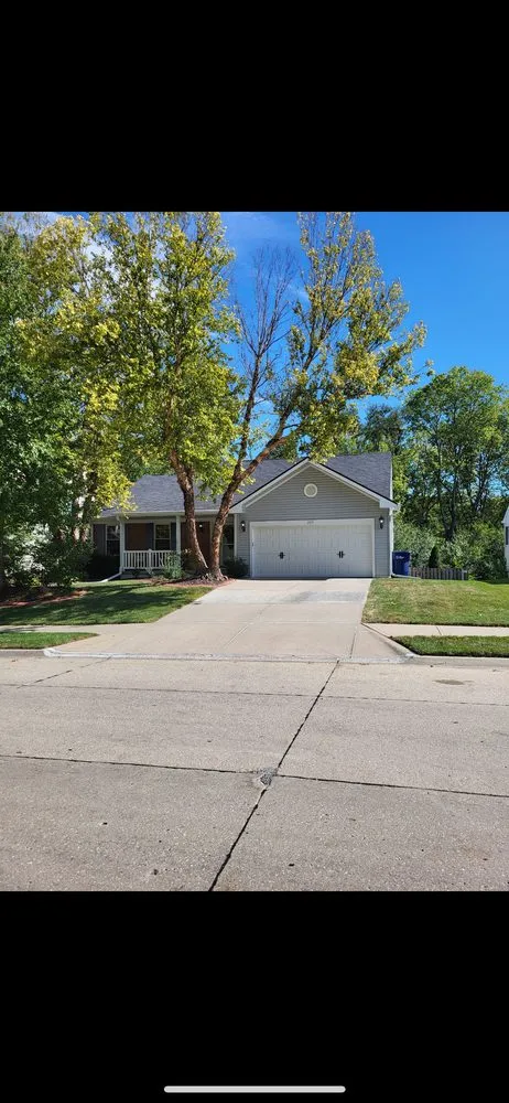 Slide of Captain Roofing