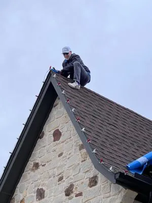 Caraway Roofing Logo