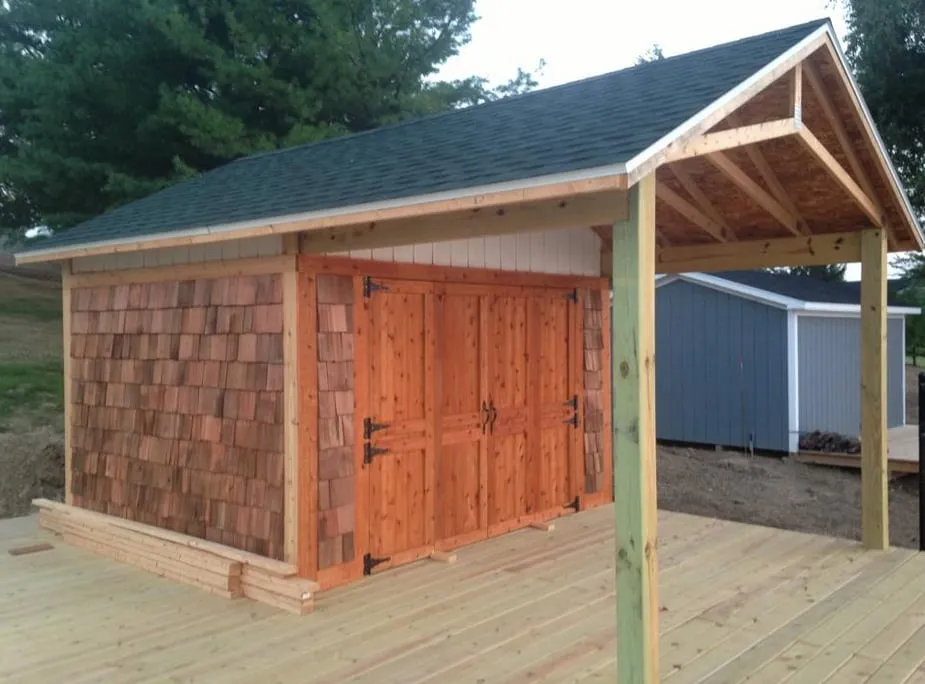 Licensed roof leak repair experts serving Camden, MI - Carbon Construction Company