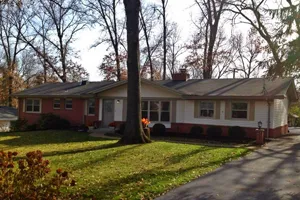 Licensed roof installation in St Charles, MO by Cardinal Contractors