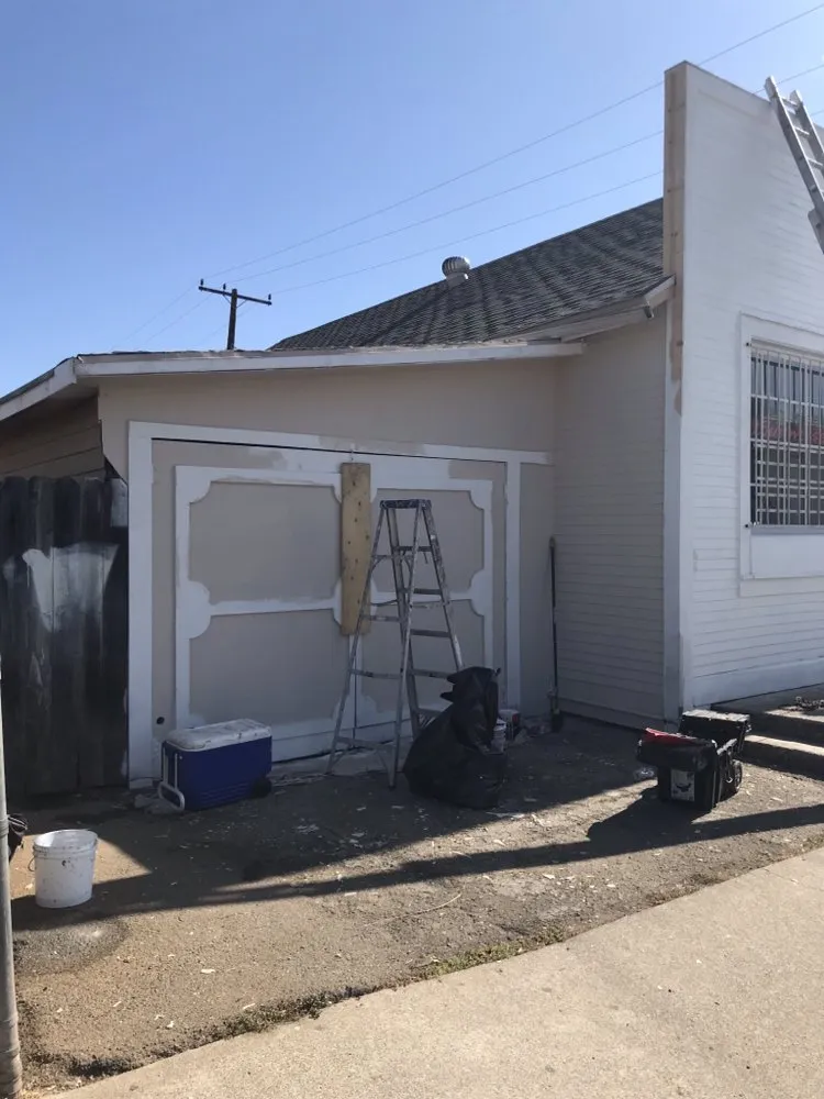 Slide of Cardona handyman