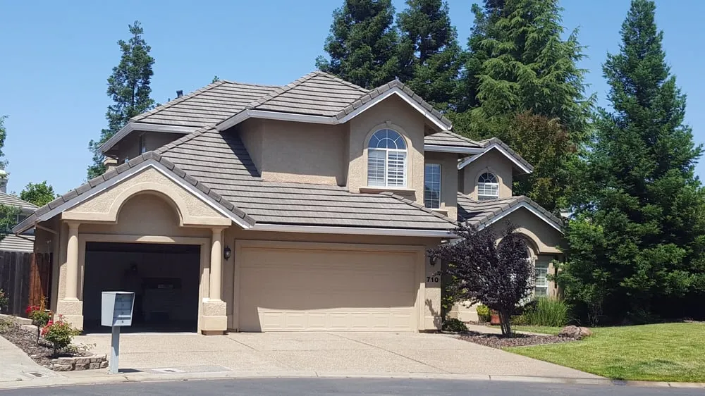 Slide of Carlos Galan Roofing