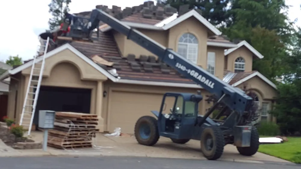 Slide of Carlos Galan Roofing