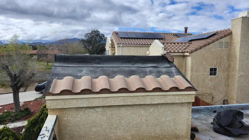 Slide of Carlos Guti Roofing