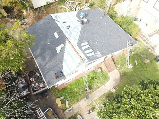 Carolina Roofing And More Logo