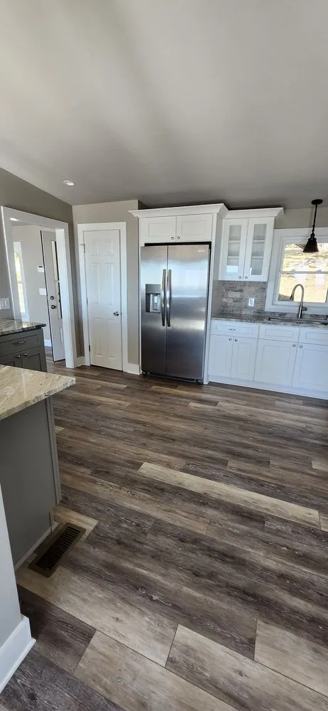 Slide of Carolinas Contemporary Builders