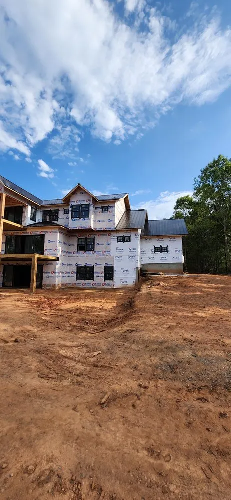 Slide of Carolinas Contemporary Builders