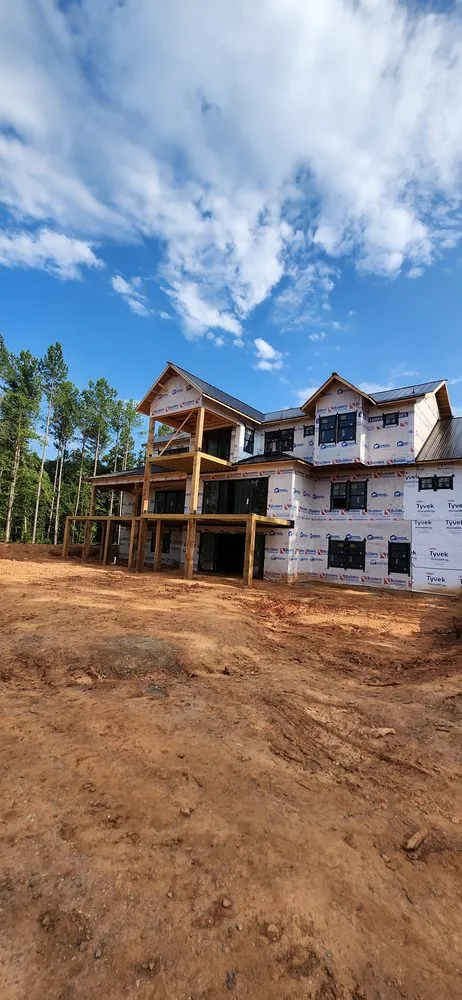 Slide of Carolinas Contemporary Builders