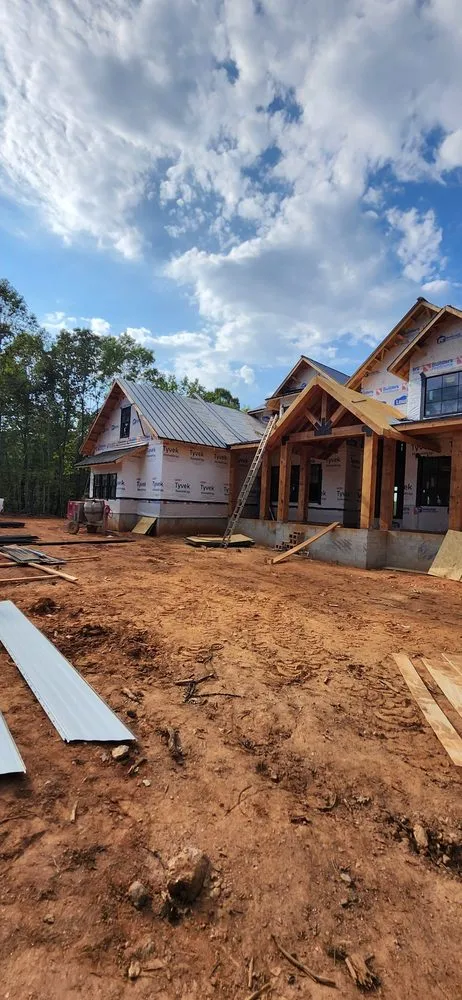 Slide of Carolinas Contemporary Builders