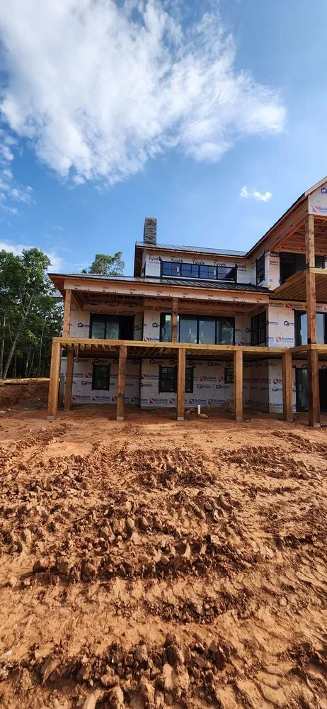 Slide of Carolinas Contemporary Builders