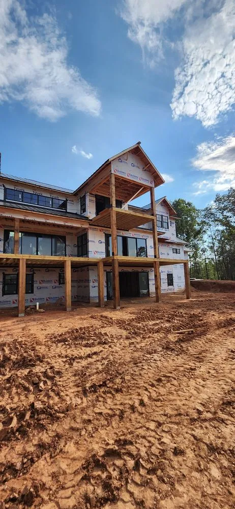 Slide of Carolinas Contemporary Builders